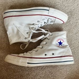 White Chuck Taylor (Converse) All Star Classic (Size 7)